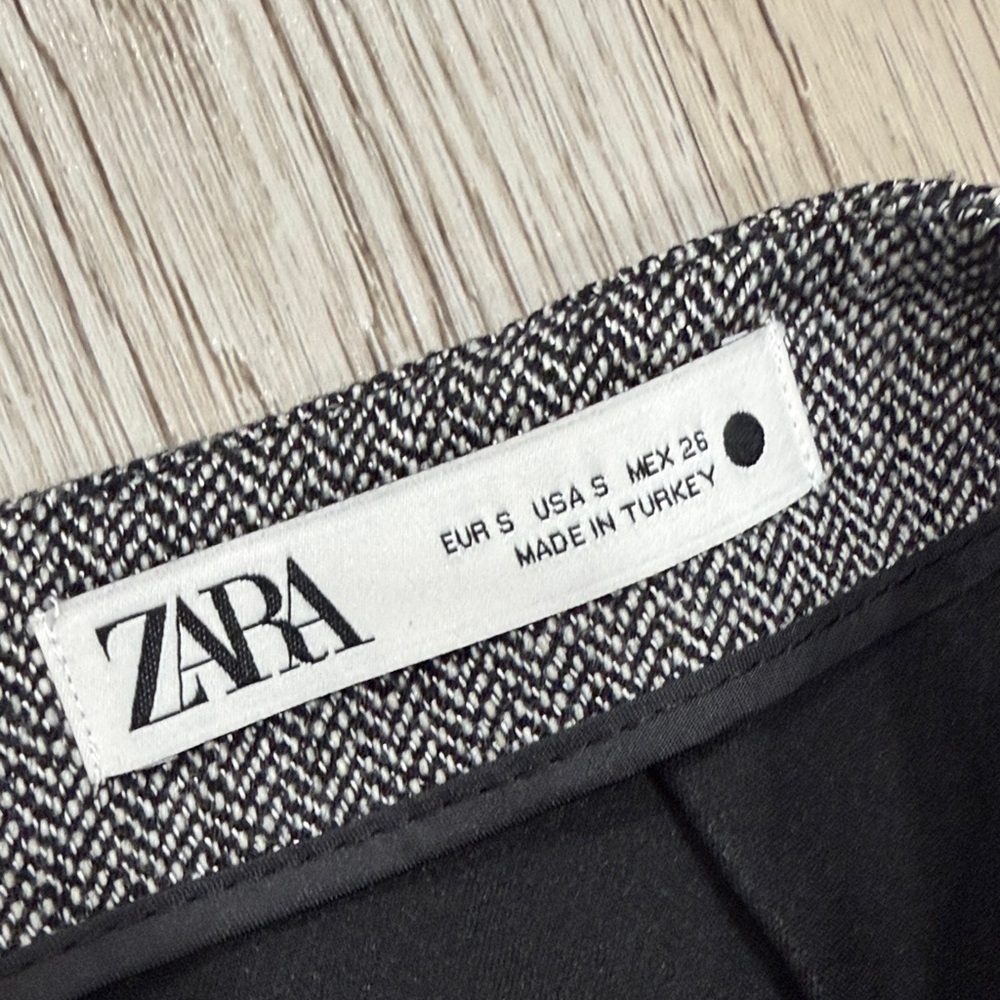 Zara Gray Women's Skirt - Picture 2 of 3